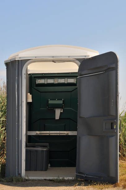 Best Handicap porta potty rental  in Cherry Valley, IL